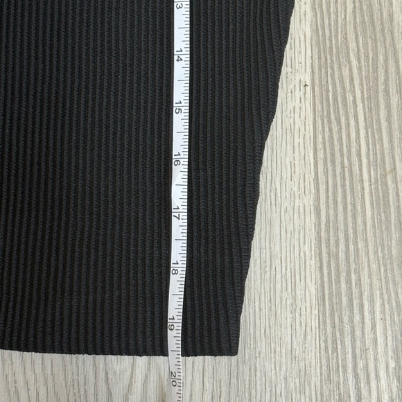 Babaton Black Ribbed Tank Top - Picture 8 of 8